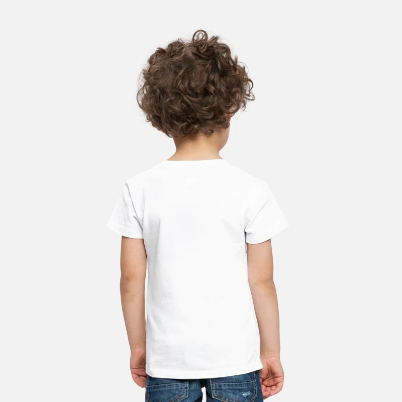 Emma: A Girl with Dreams as Big as Her Feathers